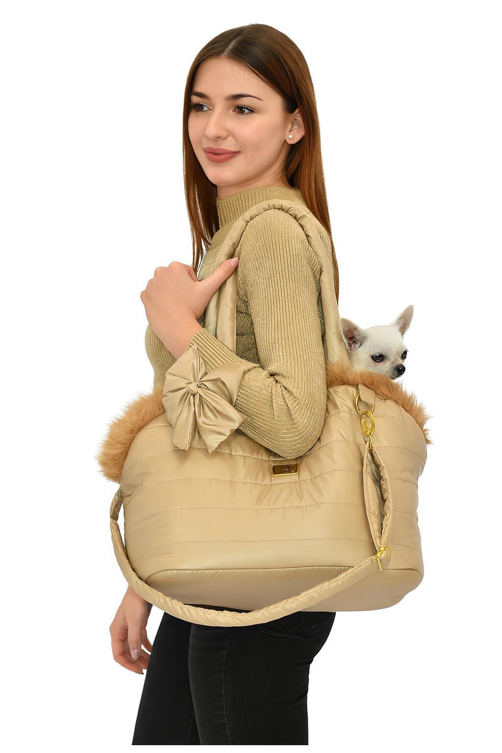 Borsa per cani sabbia su modella